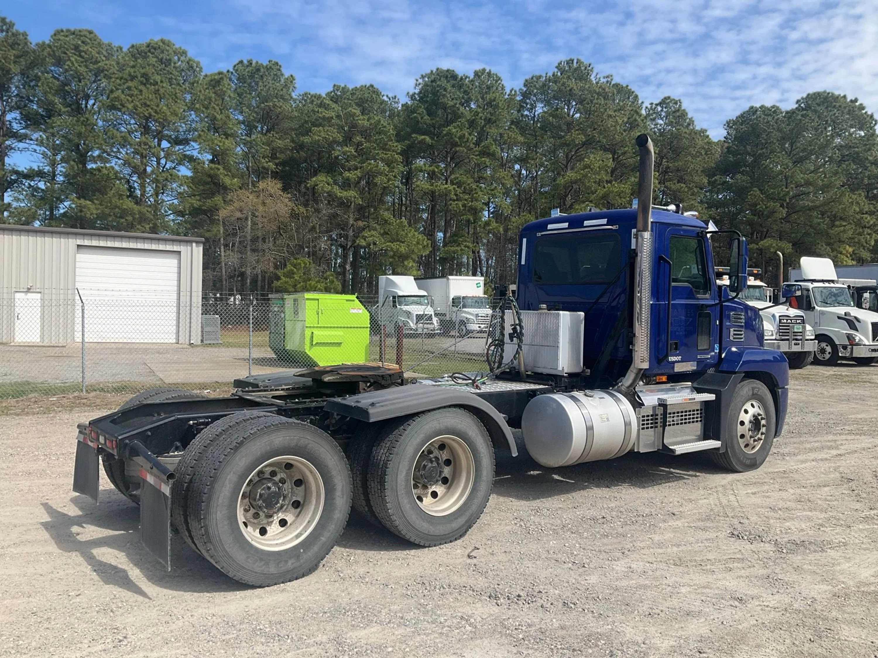 2024 Mack Anthem - image 5