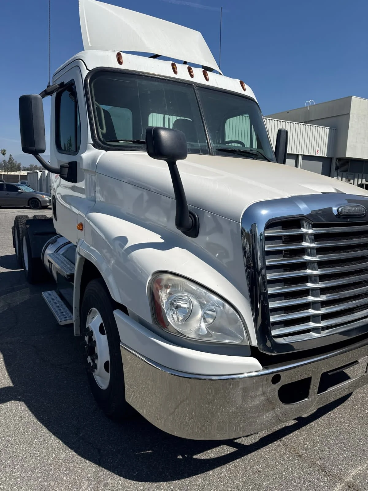 2017 Freightliner Cascadia in Pomona, CA