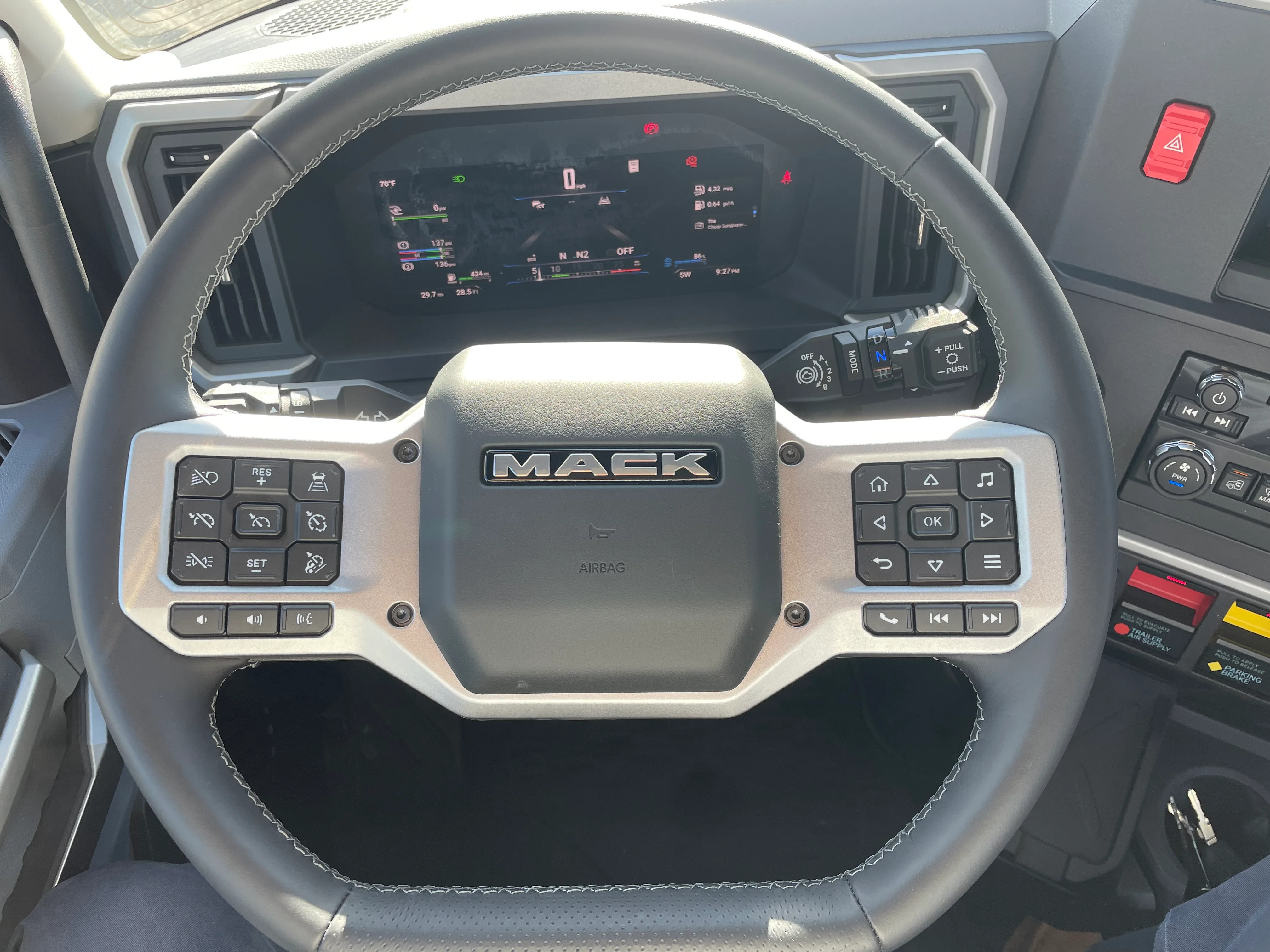 2026 Mack Pinnacle in Hays, KS — photo 11