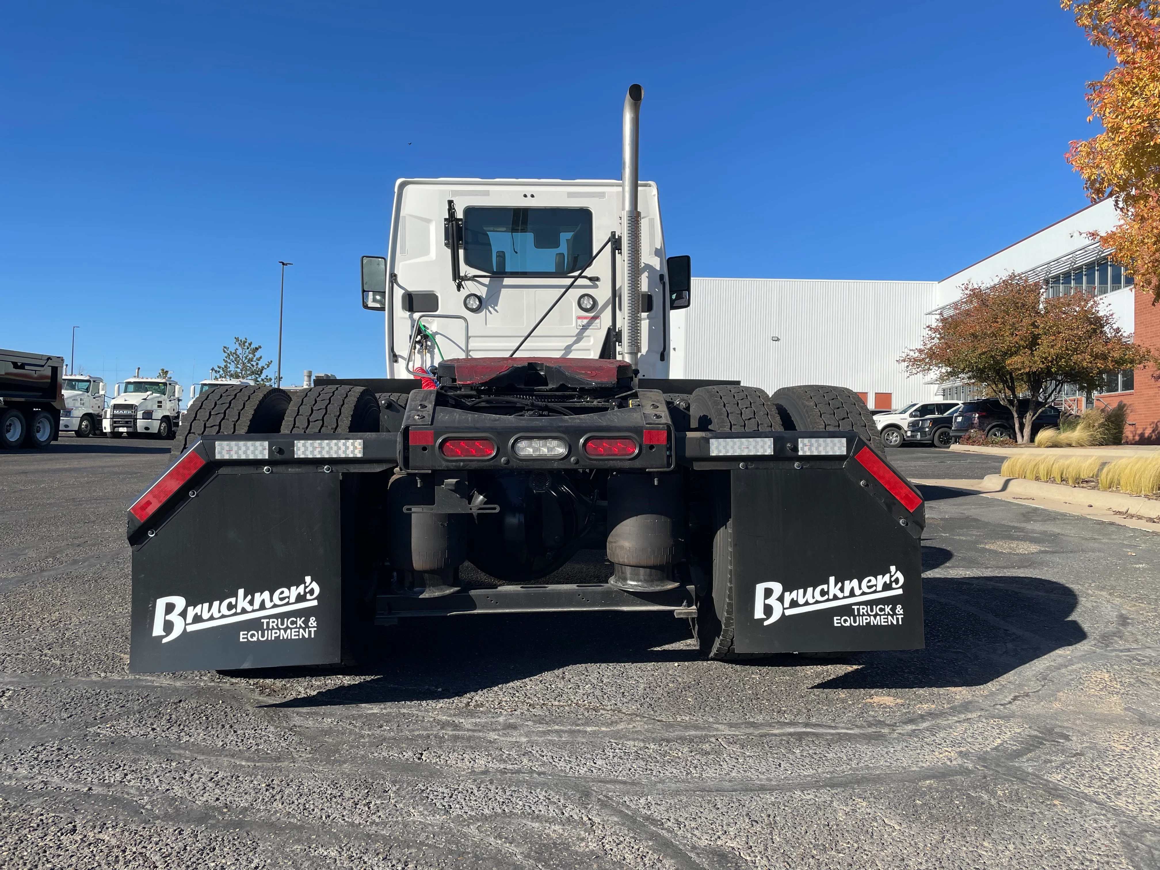 2026 Mack Pinnacle in Hays, KS — photo 10
