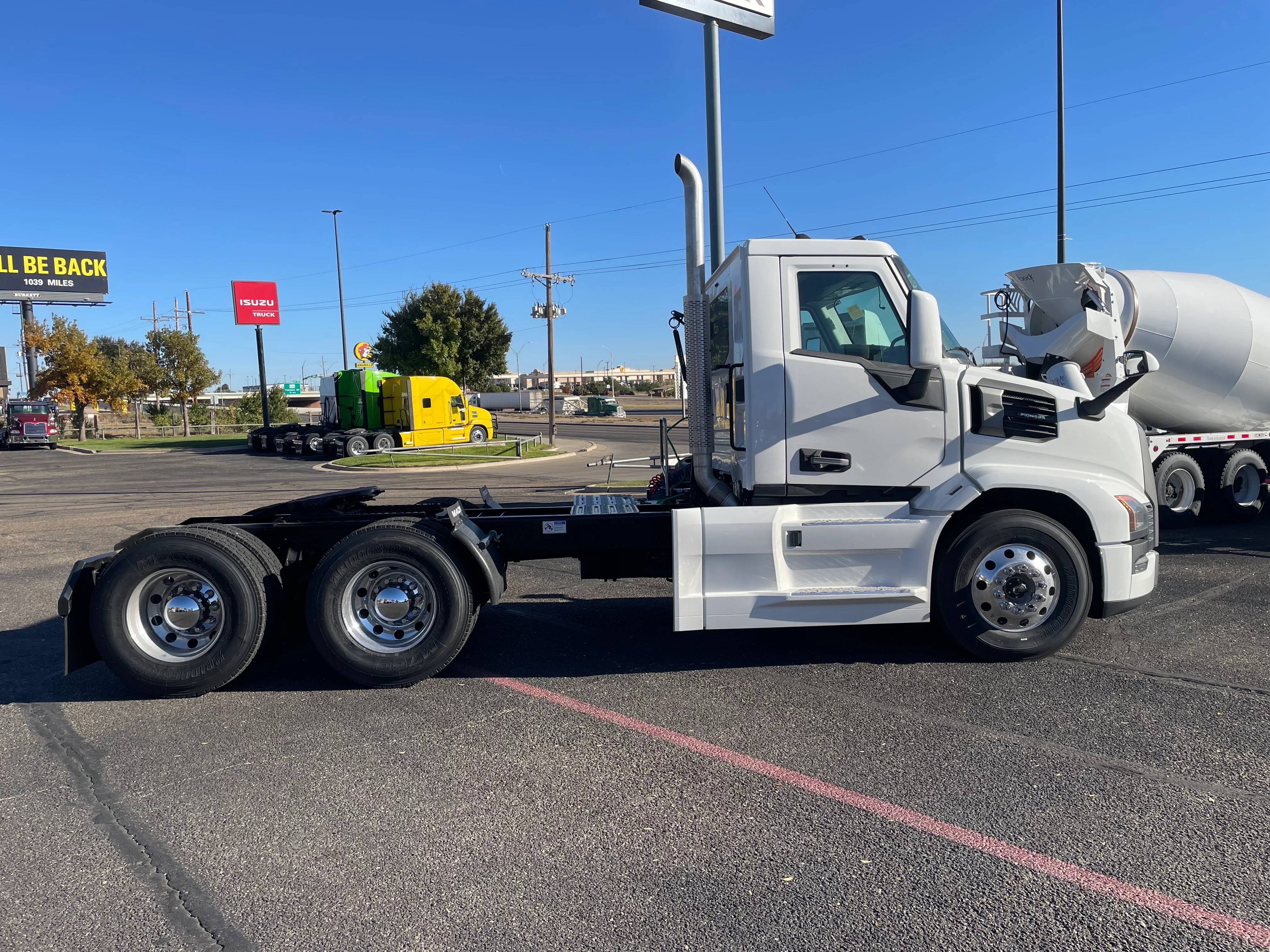 2026 Mack Pinnacle in Hays, KS — photo 8