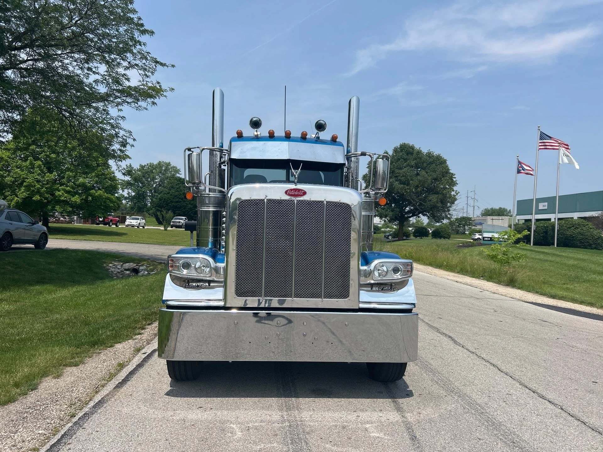2023 Peterbilt 389 - image 2