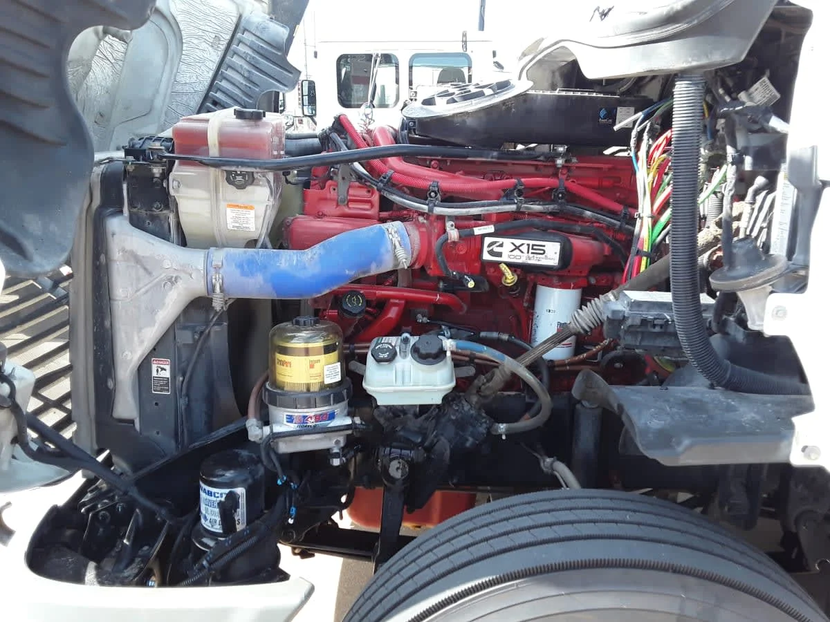 2020 Freightliner Cascadia - image 8