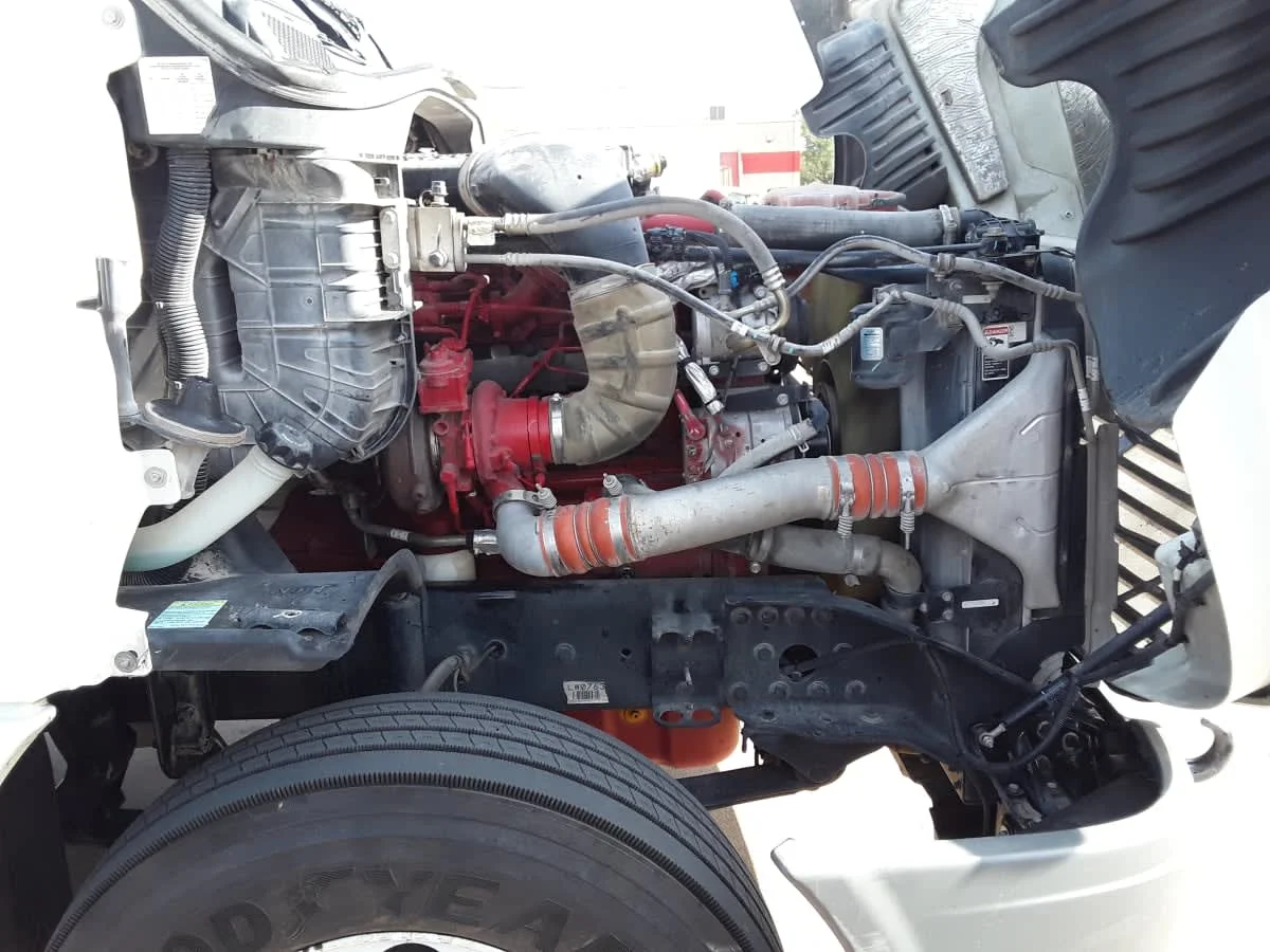 2020 Freightliner Cascadia - image 9