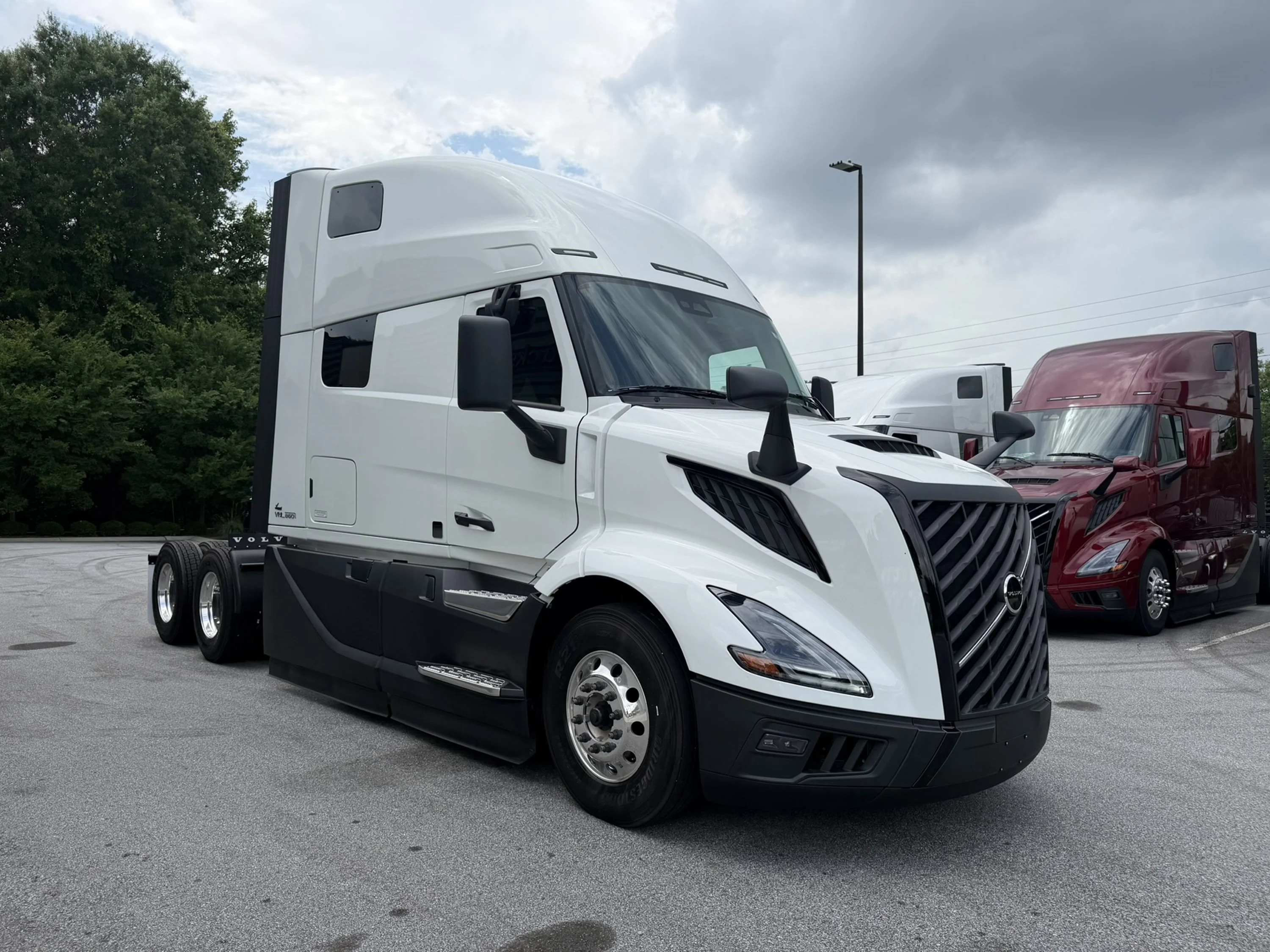 2027 Volvo VNL 860 in Adairsville, GA — photo 3