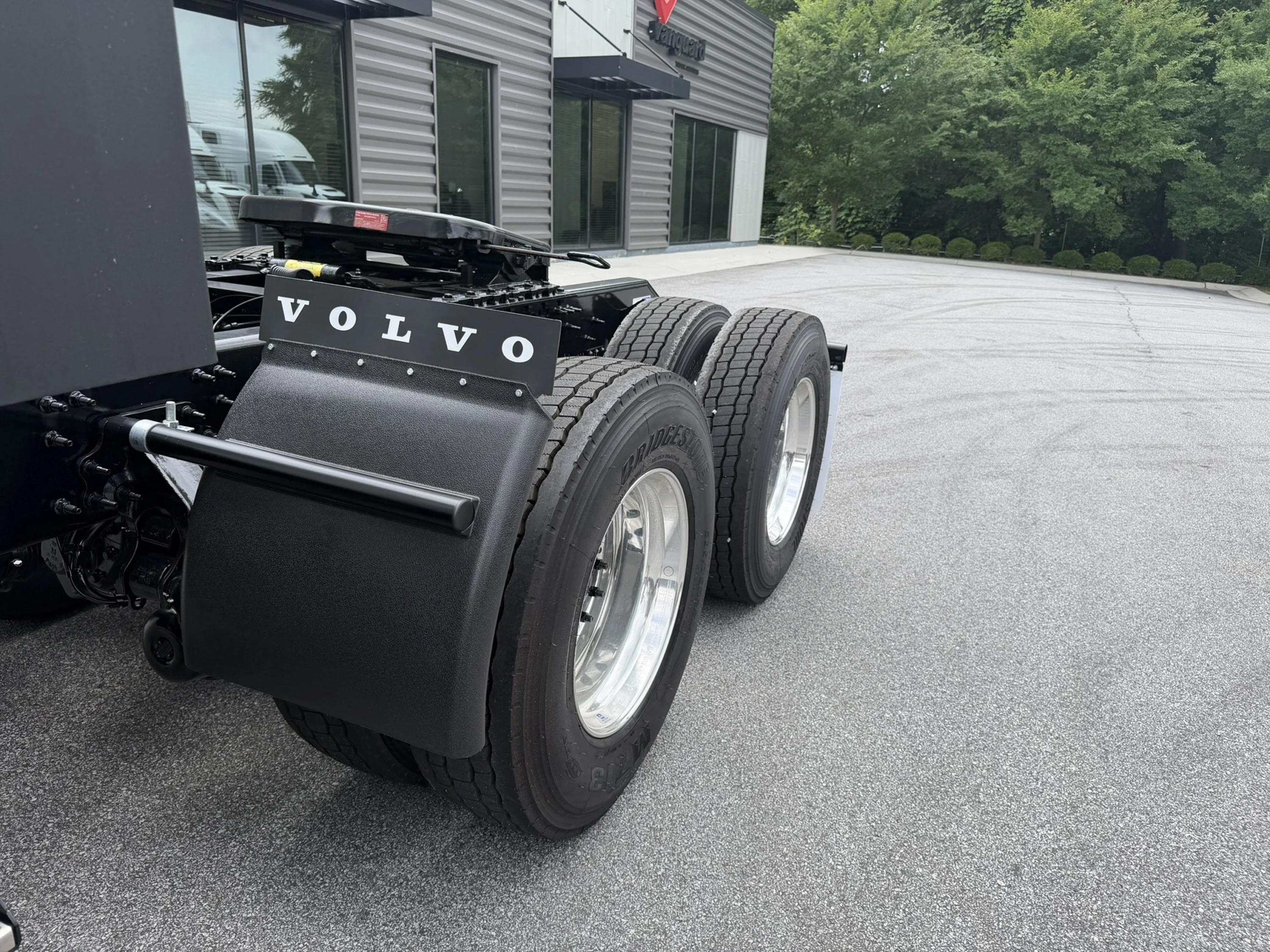2027 Volvo VNL 860 in Adairsville, GA — photo 7