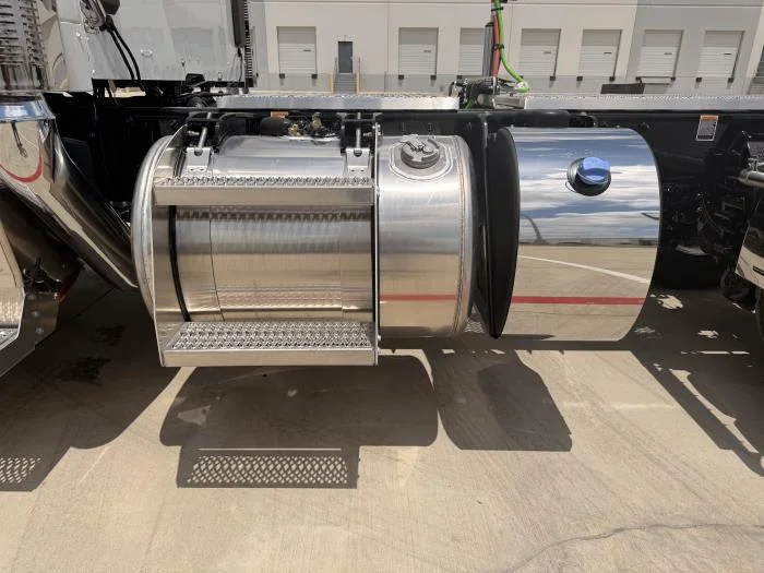 2027 Peterbilt 589 — photo 14