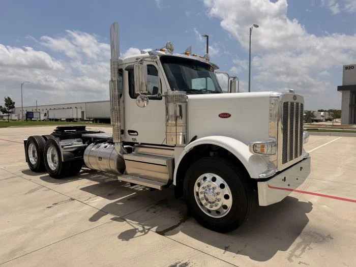 2027 Peterbilt 589 — photo 4