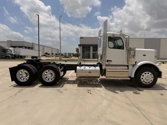2027 Peterbilt 589 — photo 5