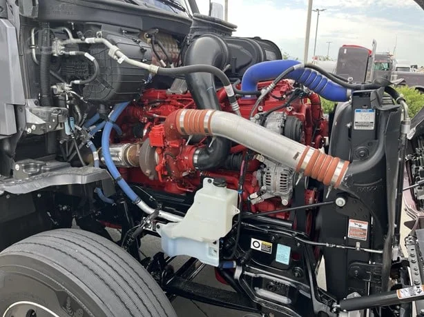 2025 Kenworth T680 in Medford, OR — photo 14