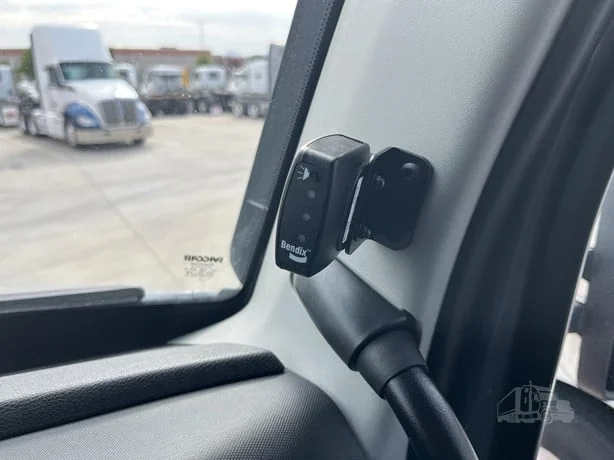 2025 Kenworth T680 in Medford, OR — photo 29
