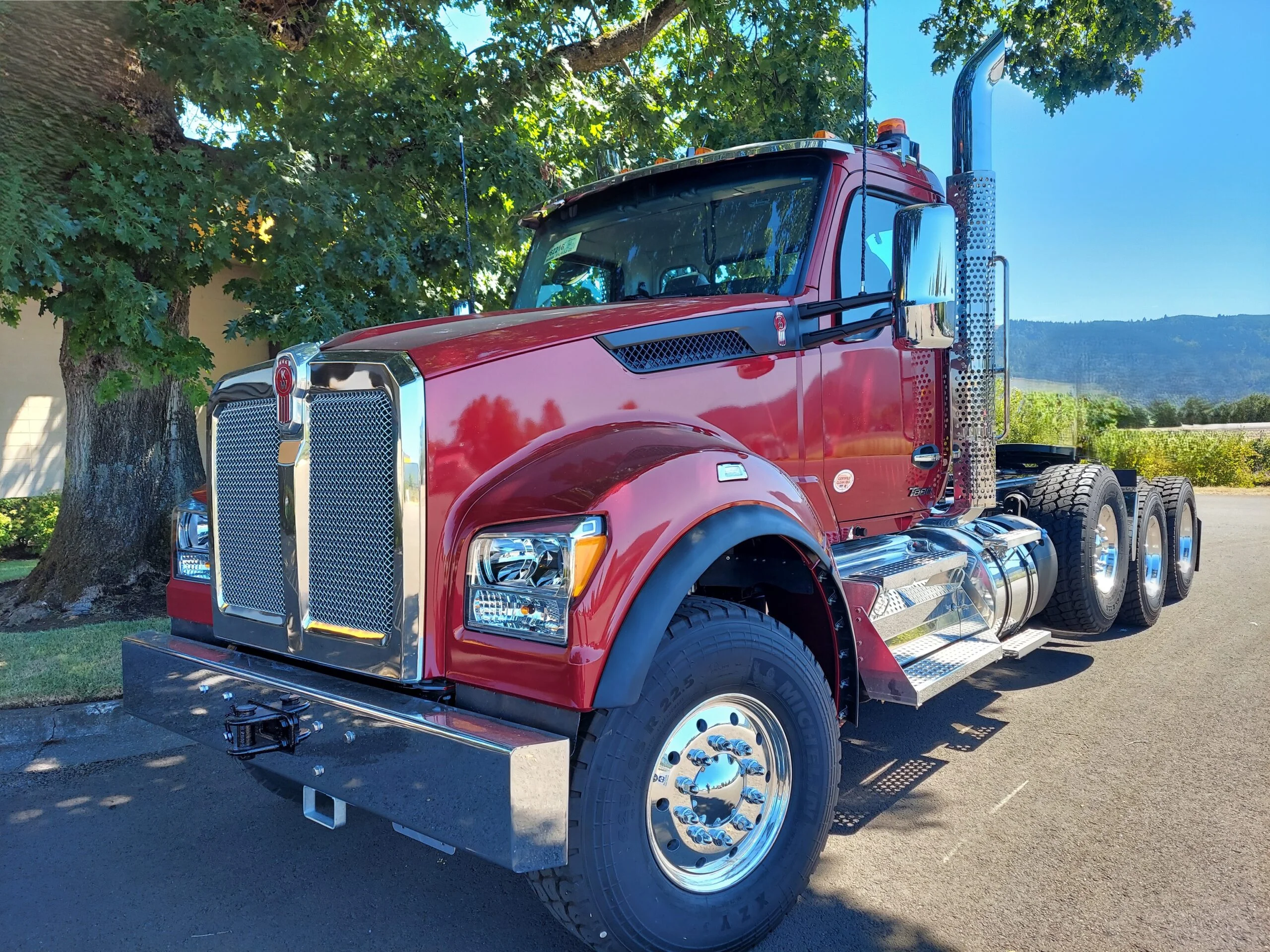 2027 Kenworth T880