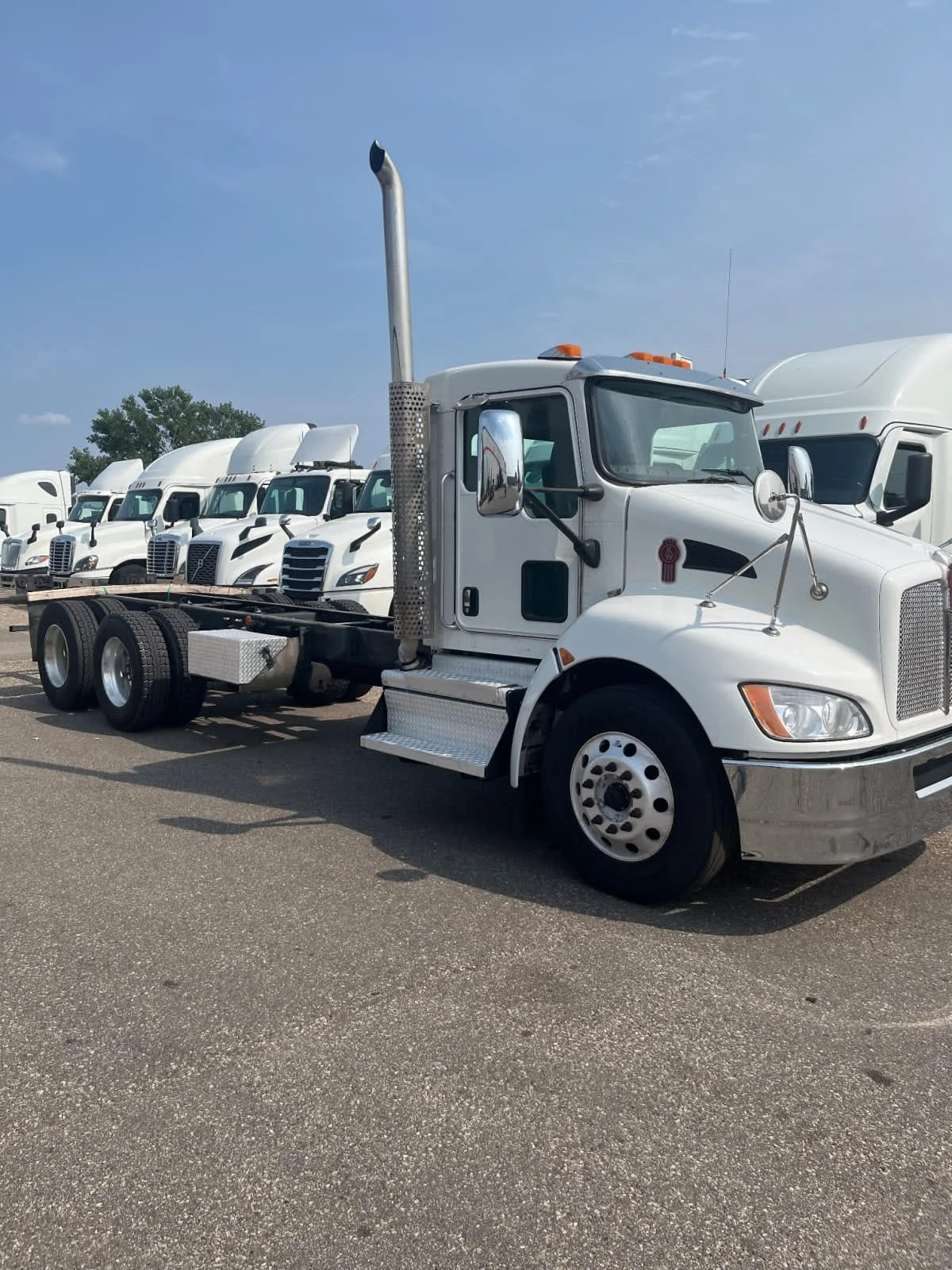 2022 Kenworth T370 in Minneapolis, MN — photo 3