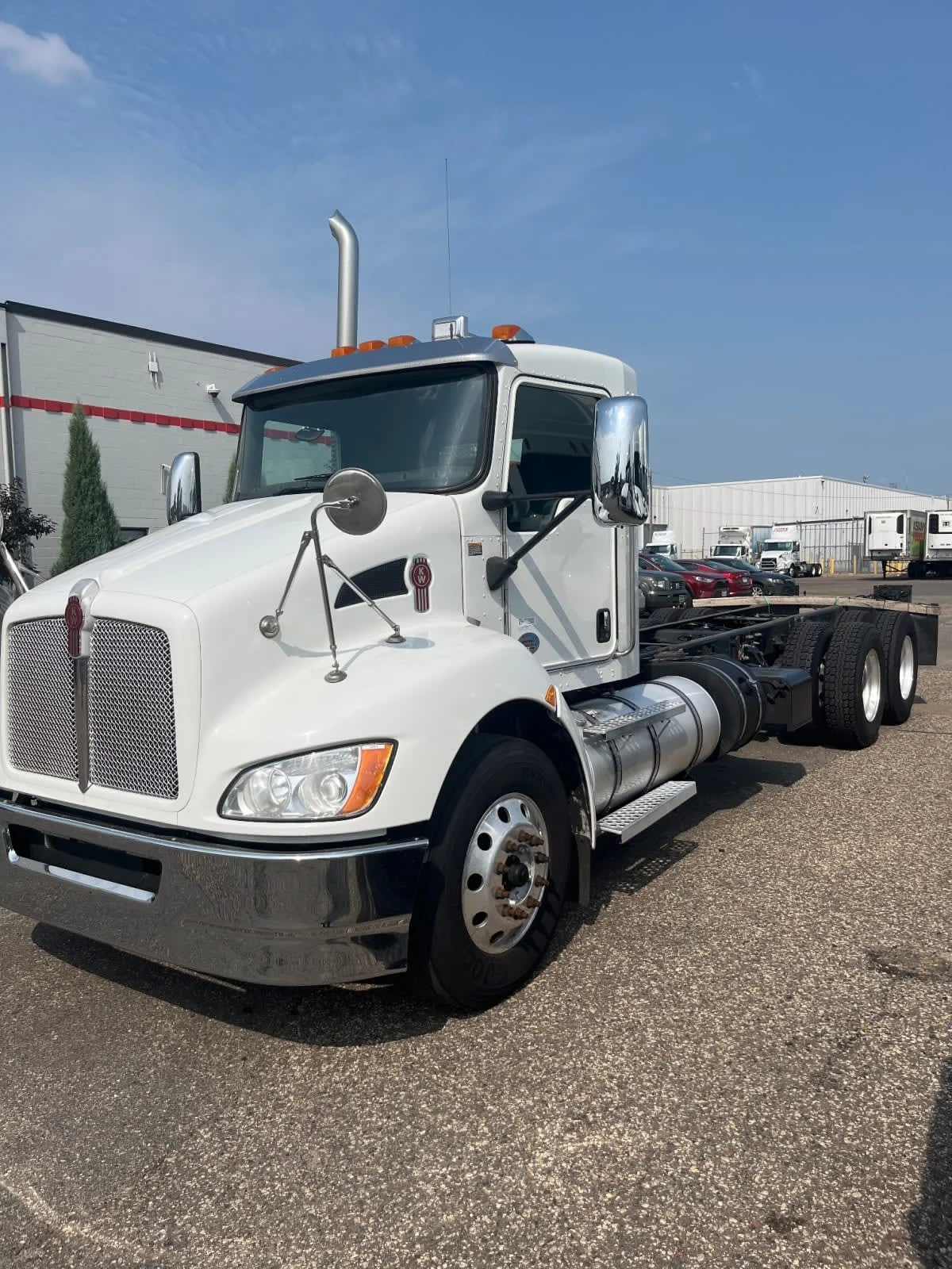 2022 Kenworth T370