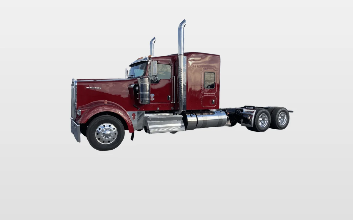 2025 Kenworth W900 - image 1