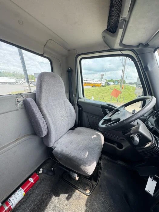 2019 International MV - image 19