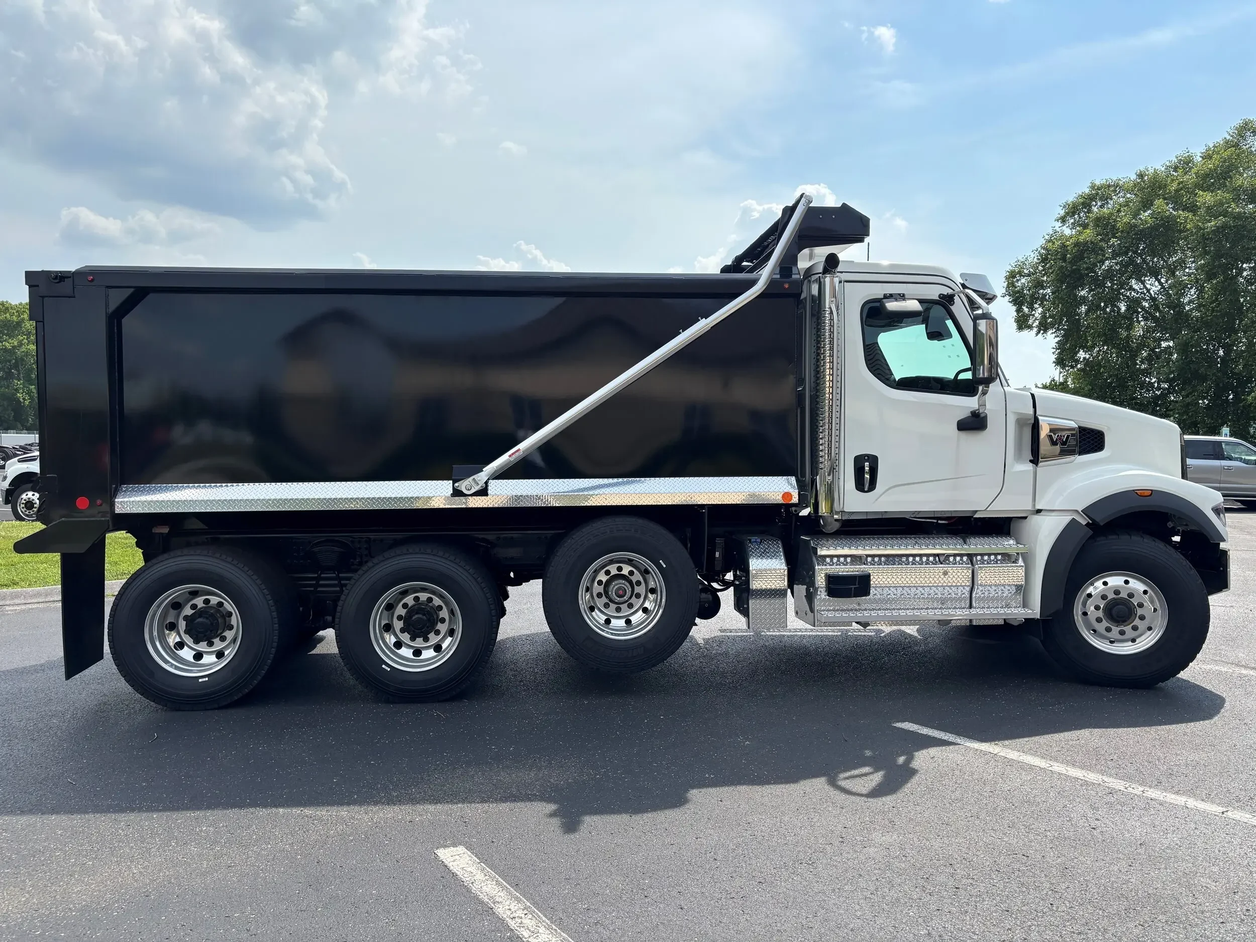 2026 Western Star 49X in Knoxville, TN — photo 4