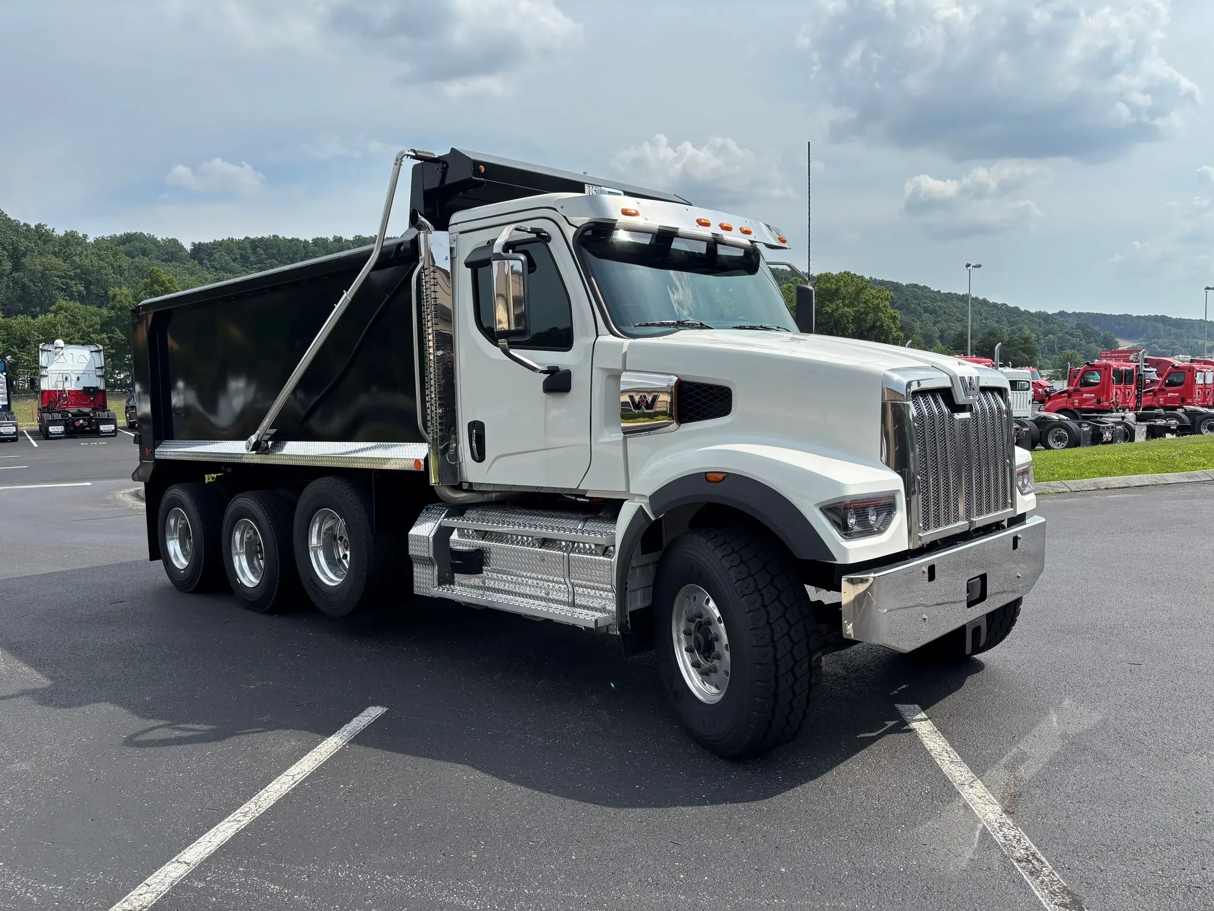 2026 Western Star 49X in Knoxville, TN — photo 2