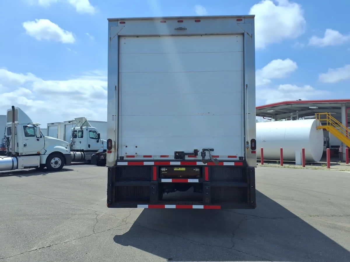 2019 International 4300 in Taylor, MI — photo 5