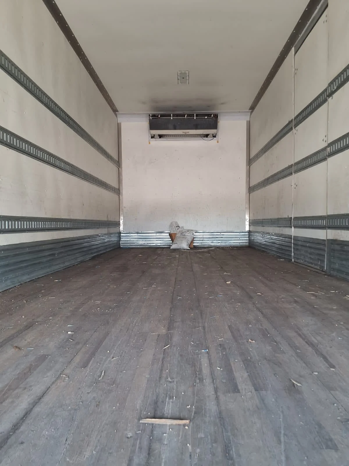 2019 International 4300 in Taylor, MI — photo 9