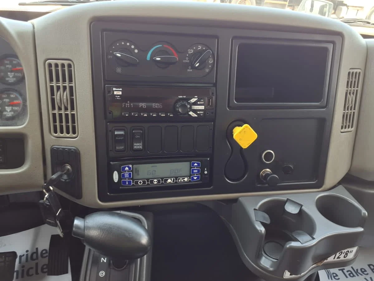 2019 International 4300 in Taylor, MI — photo 12
