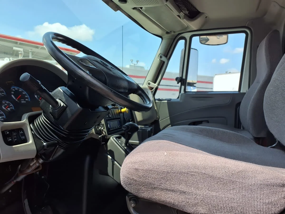 2019 International 4300 in Taylor, MI — photo 8