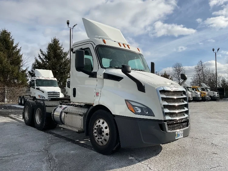 2019 Freightliner Cascadia in Perrysburg, OH