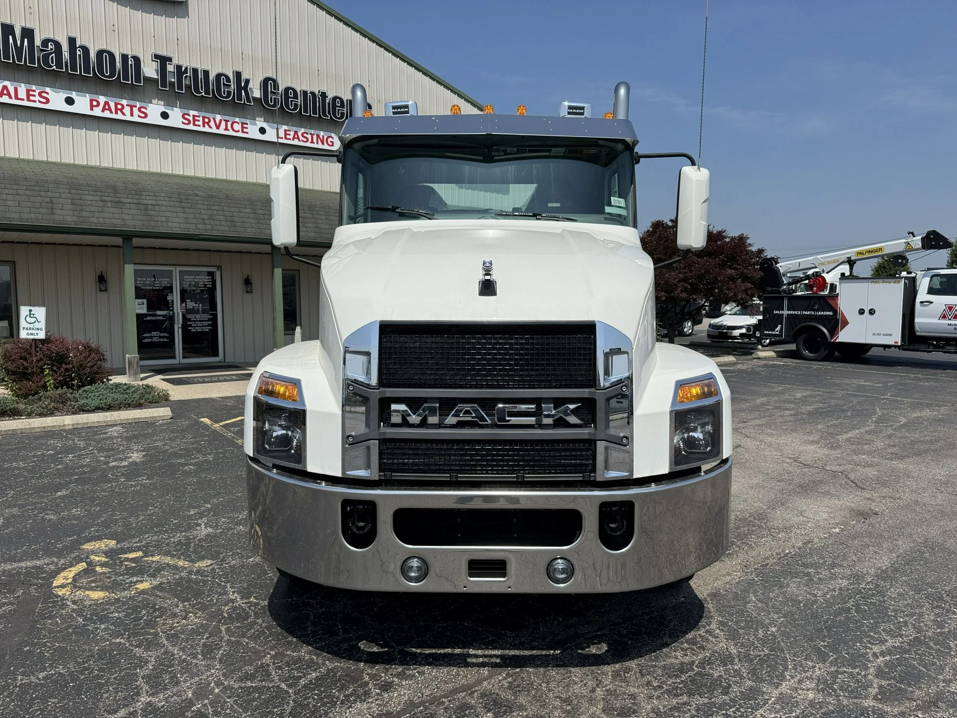 2026 Mack Anthem - image 6