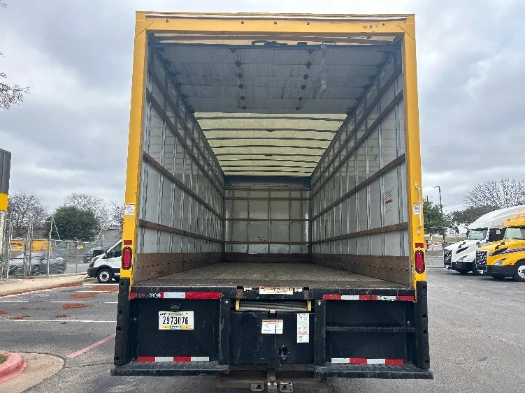 2021 International MV - image 8