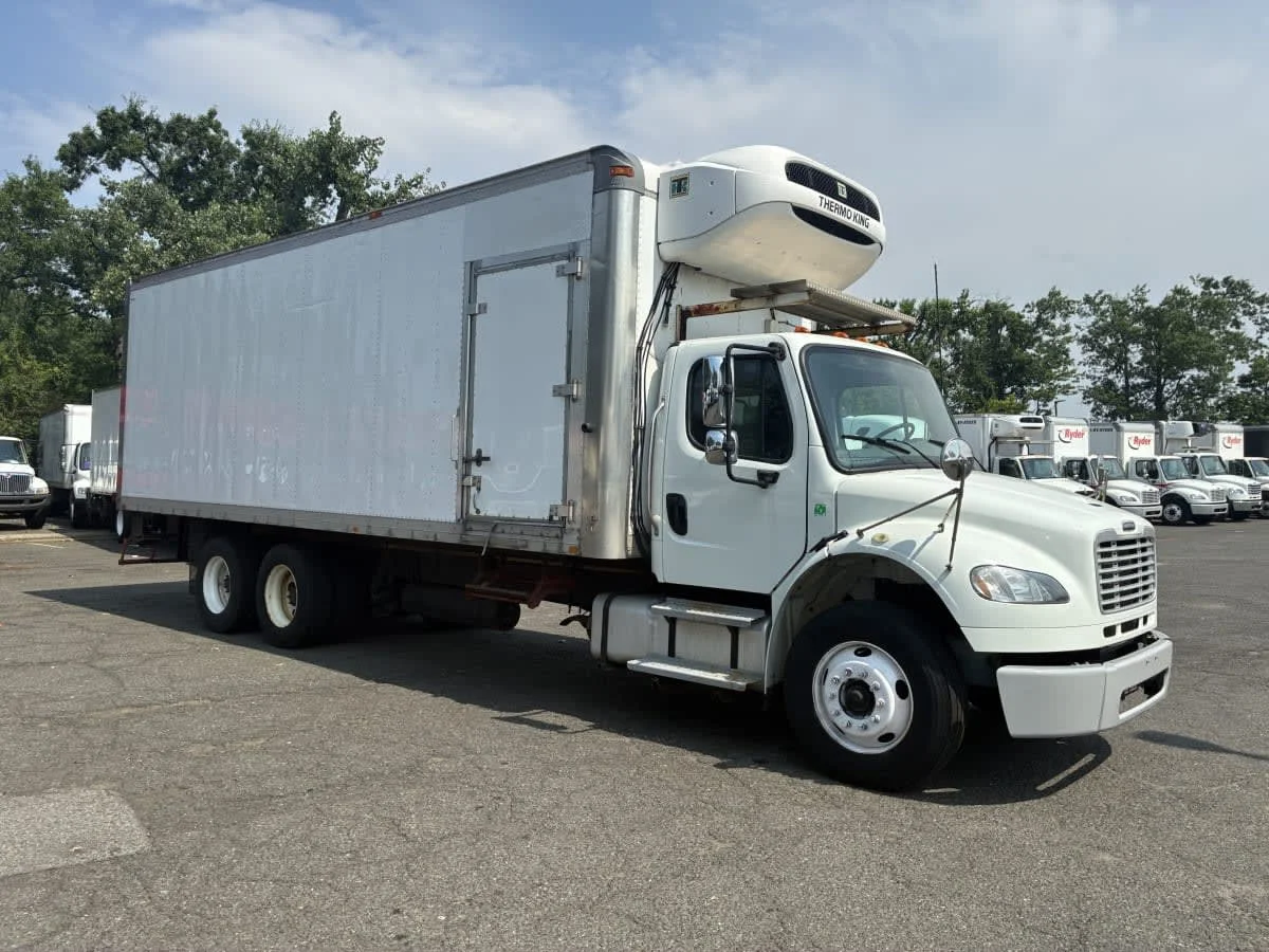 2019 Freightliner M2 106 in Newark, NJ — photo 3