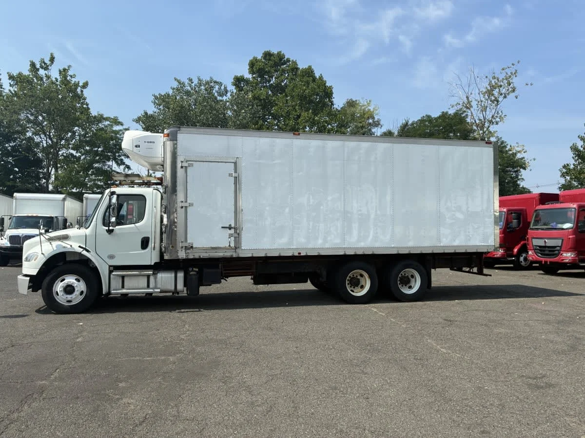 2019 Freightliner M2 106 in Newark, NJ — photo 12
