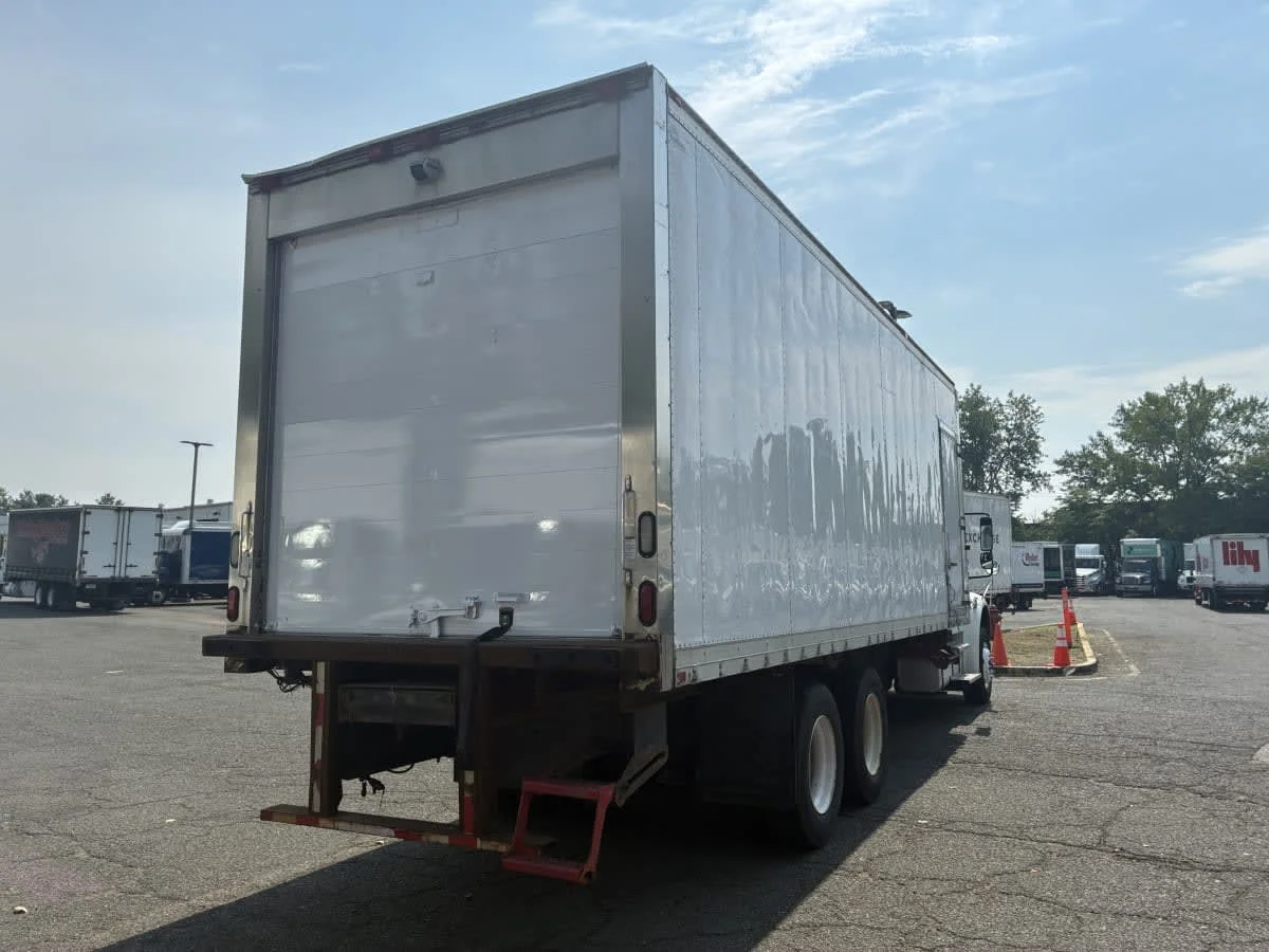 2019 Freightliner M2 106 in Newark, NJ — photo 4
