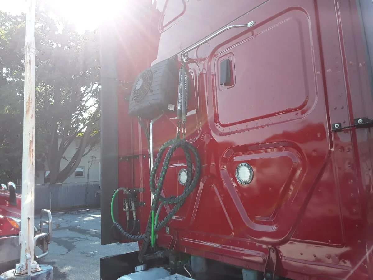 2020 Freightliner Cascadia in Allentown, PA — photo 12