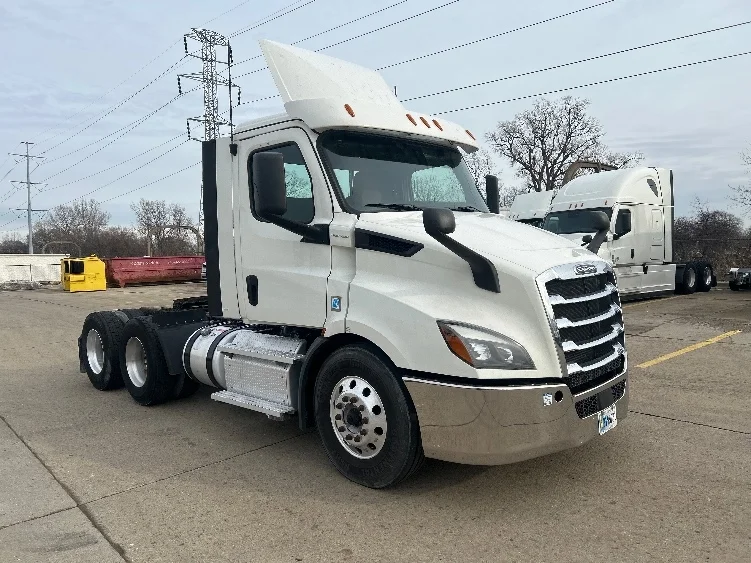 2020 Freightliner Cascadia in Allen Park, MI