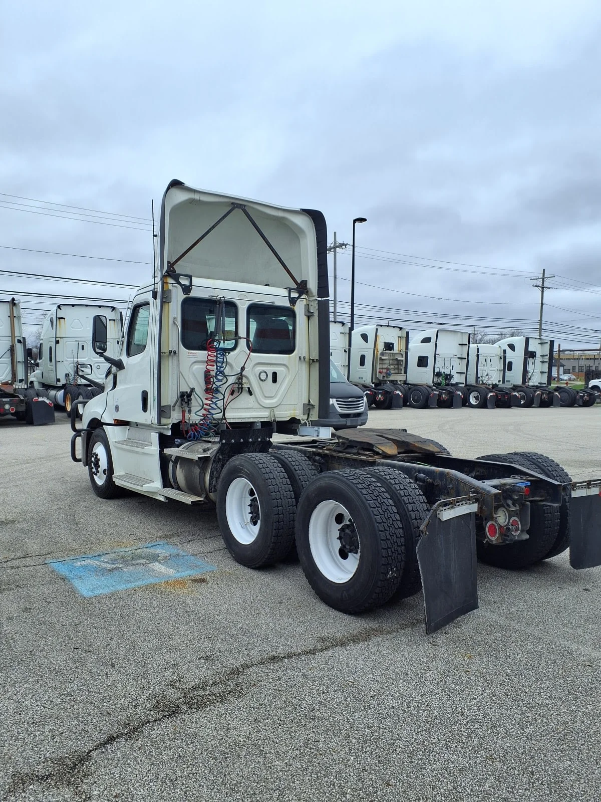 2021 Freightliner Cascadia - image 6