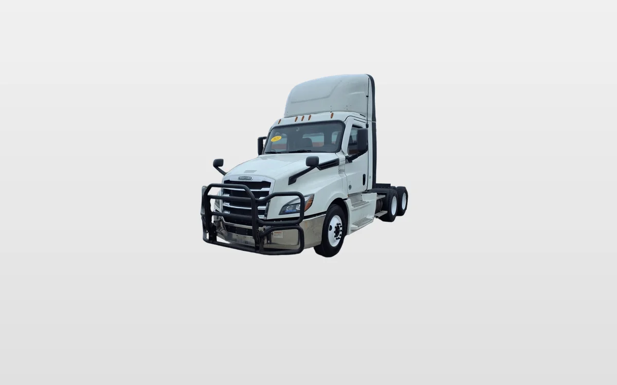 2021 Freightliner Cascadia - image 1