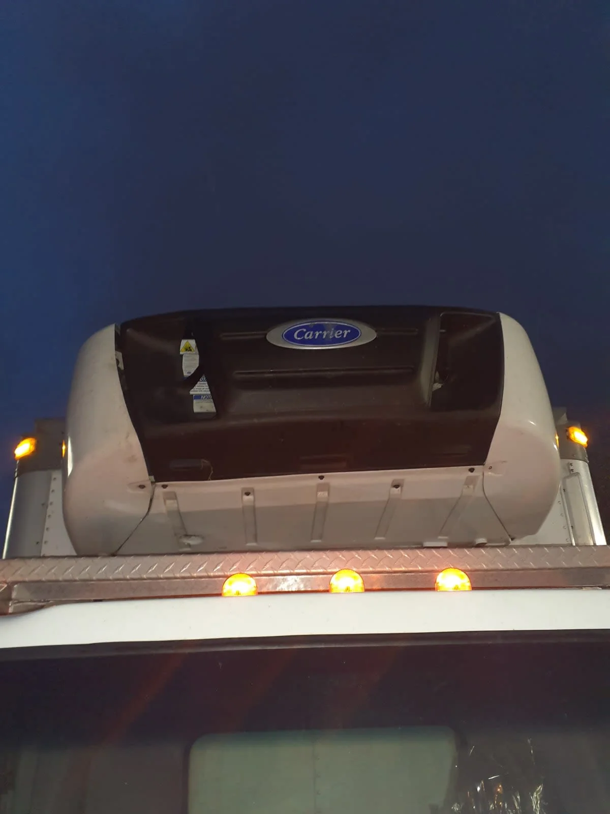 2019 Isuzu NPR - image 7