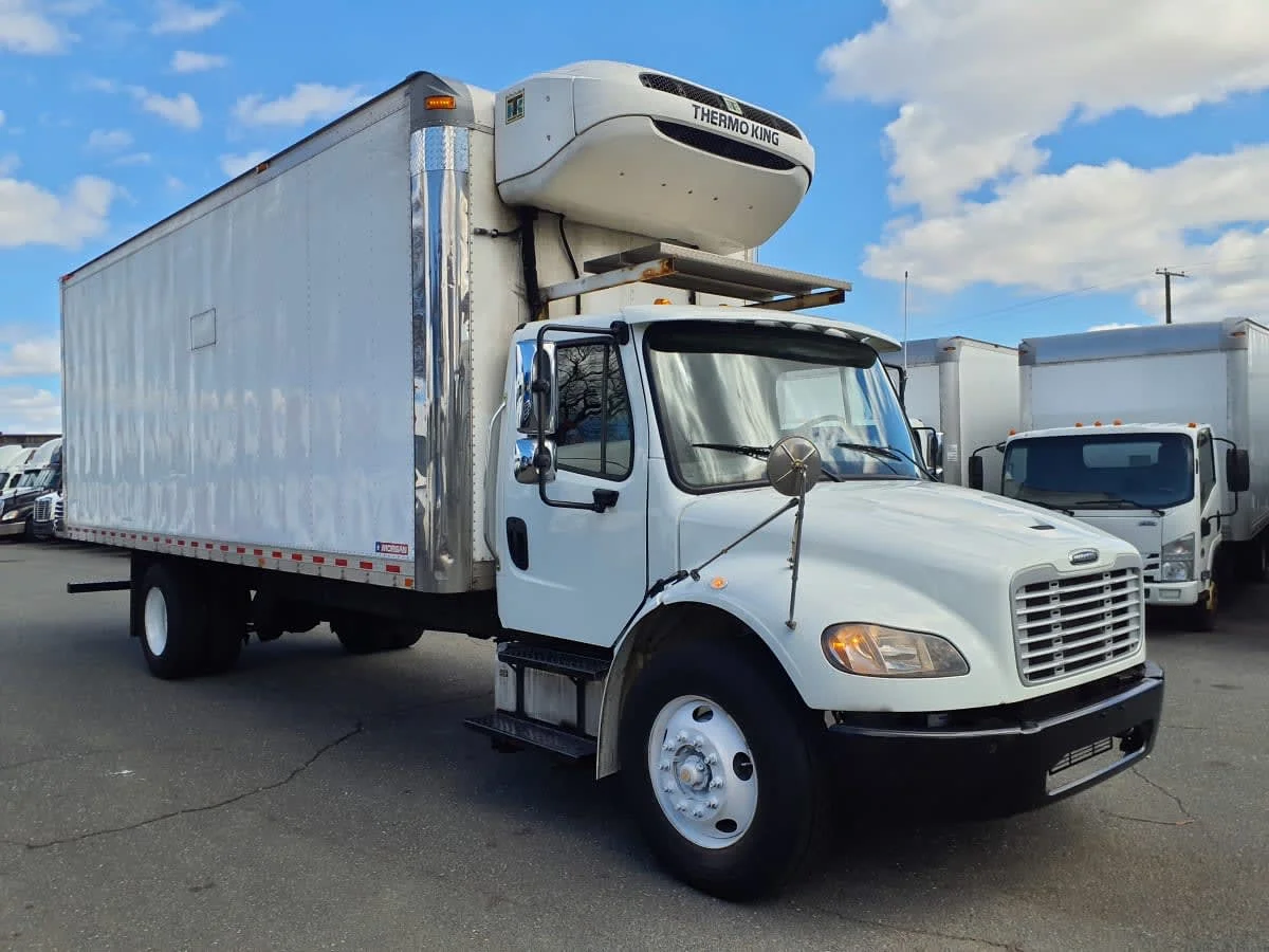 2020 Freightliner M2 106 - image 3