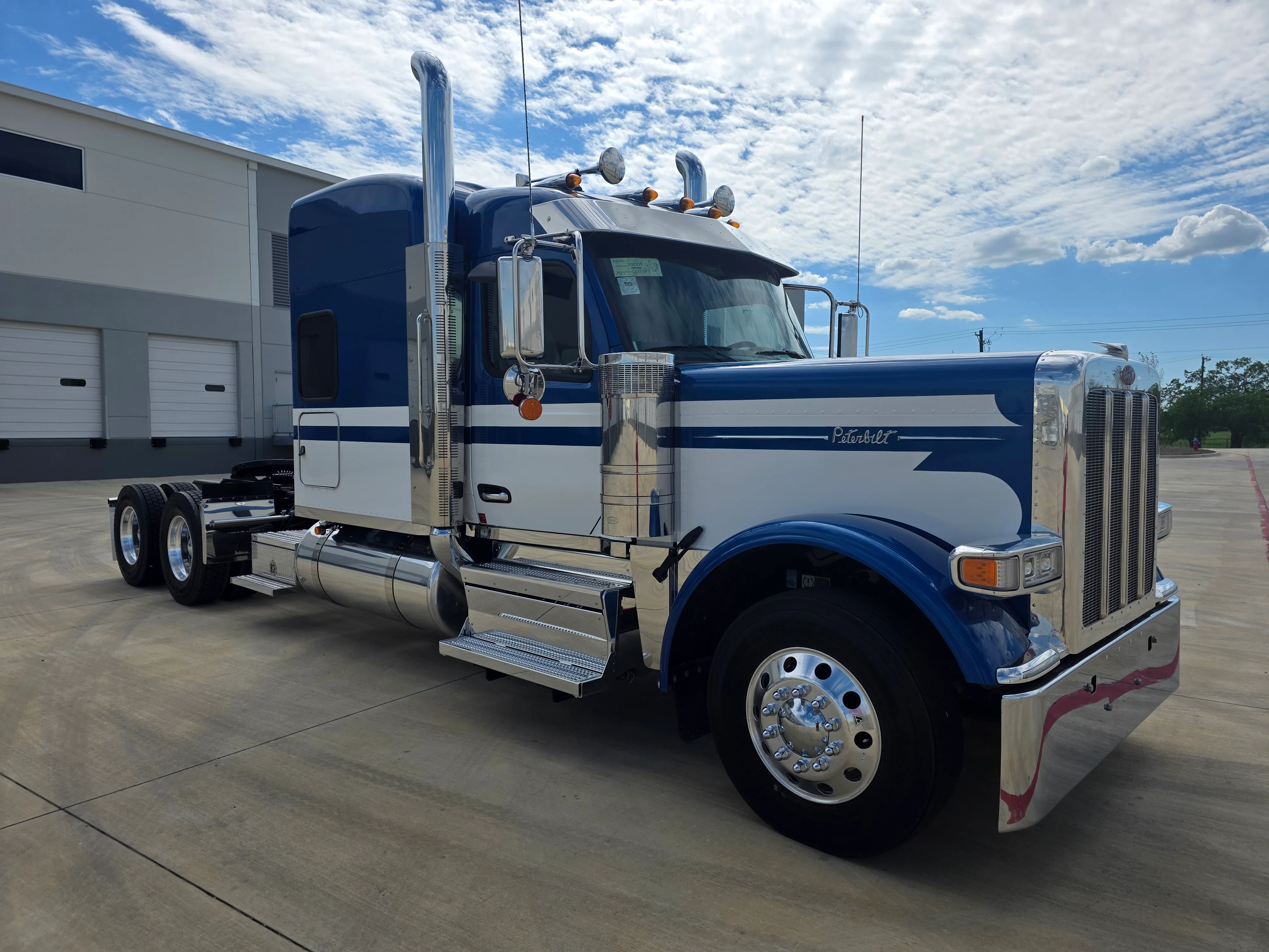 2027 Peterbilt 589 in Lowell, AR — photo 7