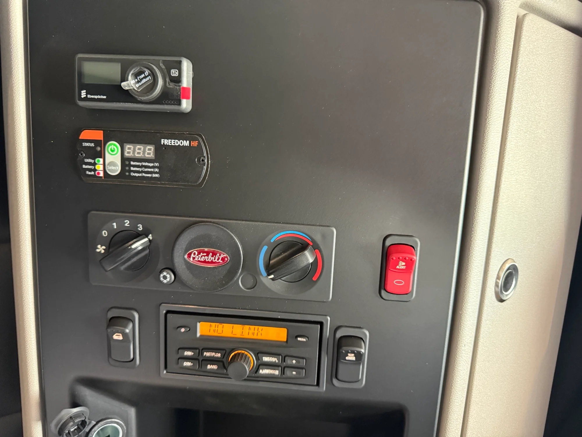 2027 Peterbilt 589 in Lowell, AR — photo 15