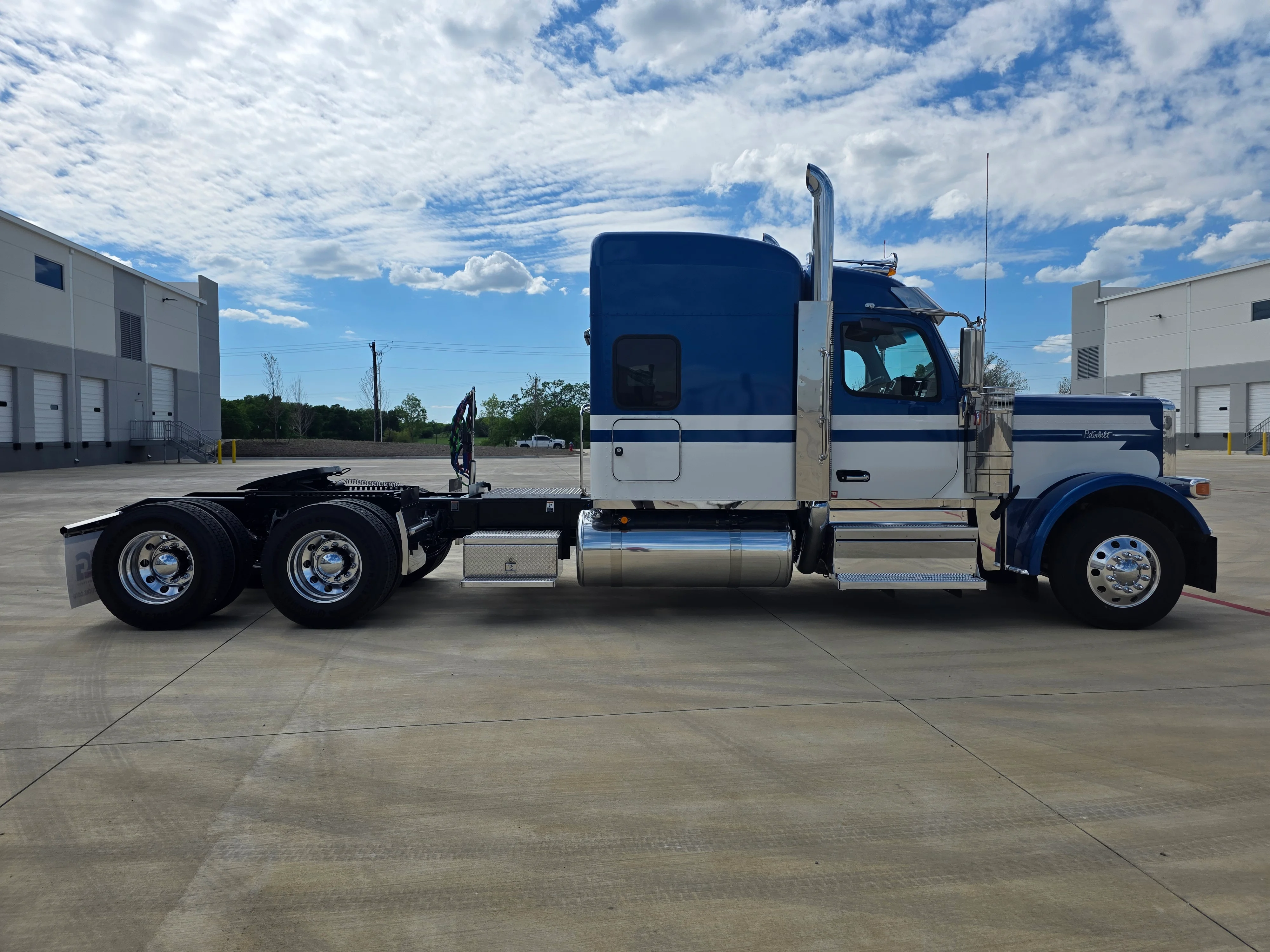 2027 Peterbilt 589 in Lowell, AR — photo 6