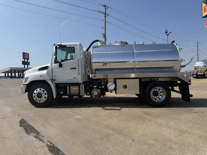 2026 Hino L6 - image 6