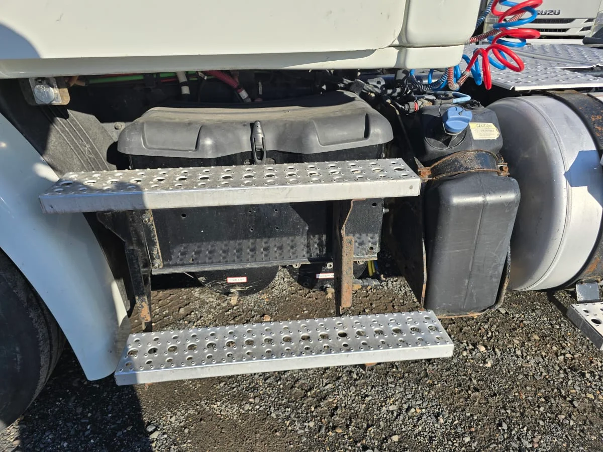 2018 Freightliner Cascadia - image 11