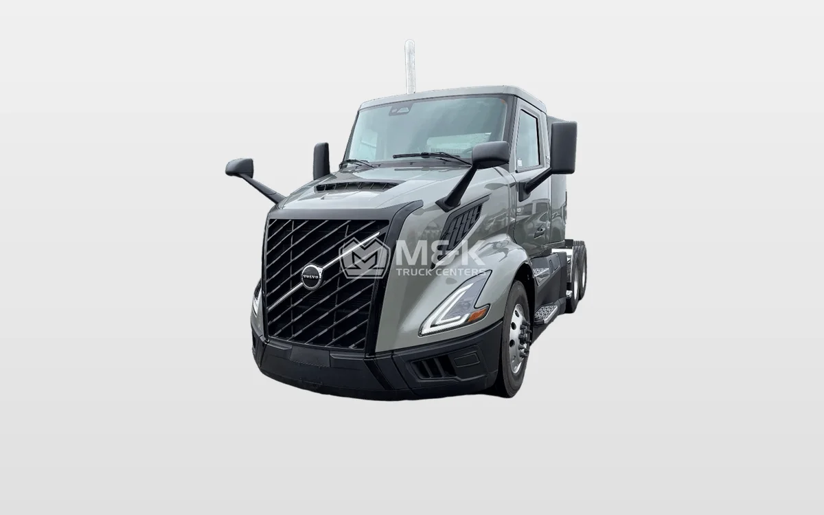 2025 Volvo - image 1