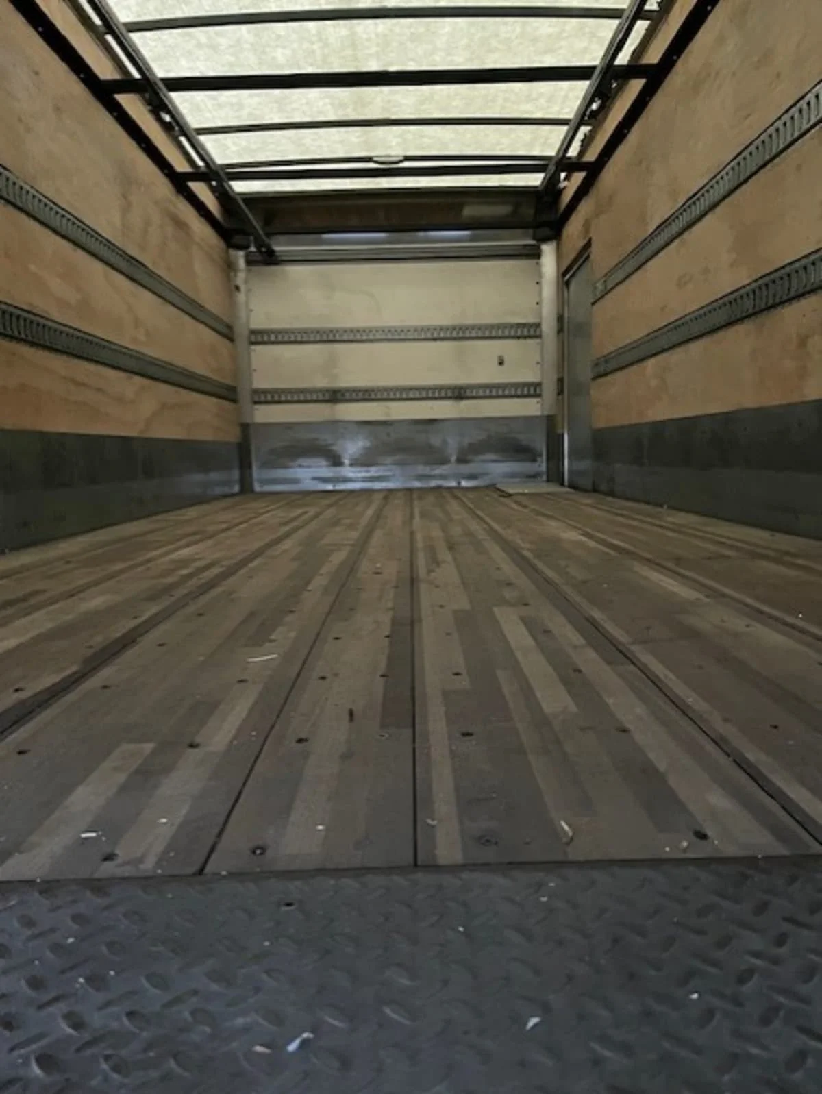 2020 International MV - image 8