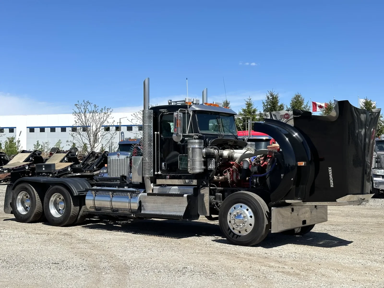2011 Kenworth W900 - image 9