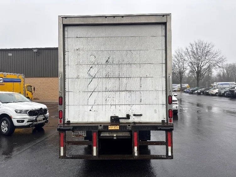 2020 Isuzu NPR - image 7