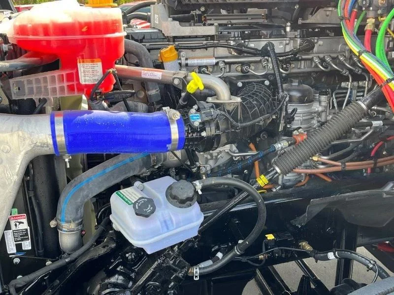 2027 Freightliner Cascadia in Cincinnati, OH — photo 5