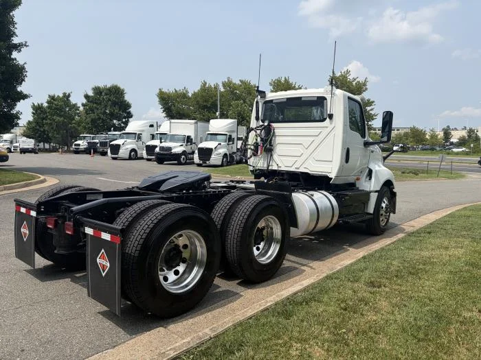 2027 International LT — photo 6