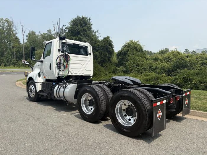 2027 International LT — photo 8